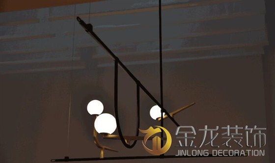 别墅精装修就来金龙装饰，金龙装饰为大家分享：2017米兰家具展之灯光照明展！