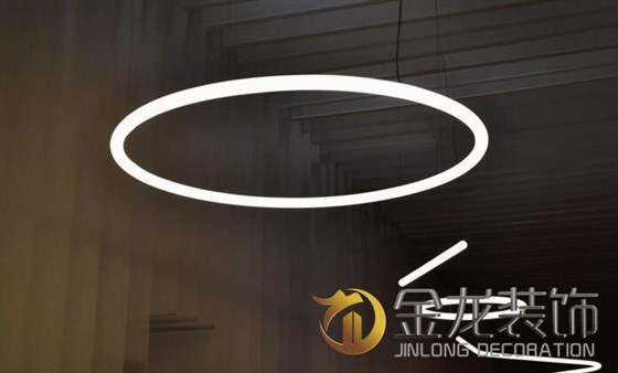 别墅精装修就来金龙装饰，金龙装饰为大家分享：2017米兰家具展之灯光照明展！