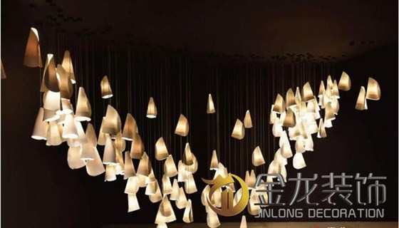 本期，别墅精装修就来金龙装饰，金龙装饰为大家分享：2017米兰家具展之灯光照明展！