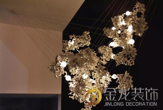 本期，别墅精装修就来金龙装饰，金龙装饰为大家分享：2017米兰家具展之灯光照明展！