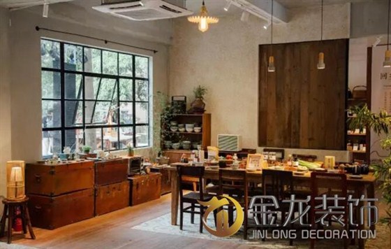 精装房装修专业企业&mdash;&mdash;金龙装饰分享：一个卖破烂的竟然把分仓开到一线城市的中心！