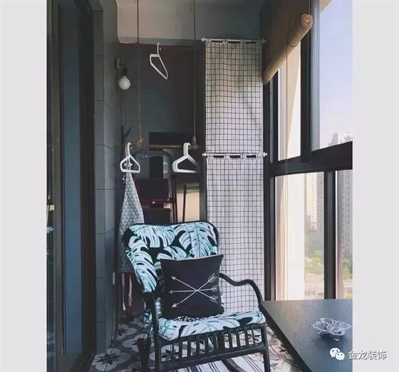 阳台要贴瓷砖，记住一定要这样贴 . . .