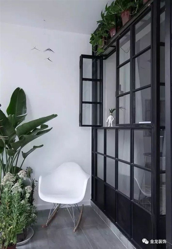 阳台要贴瓷砖，记住一定要这样贴 . . .