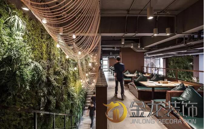 &ldquo;山非山，水非水&rdquo;是第五间店的主题。工程精装修设计&mdash;&mdash;金龙装饰分享：室内的空中花园 ！