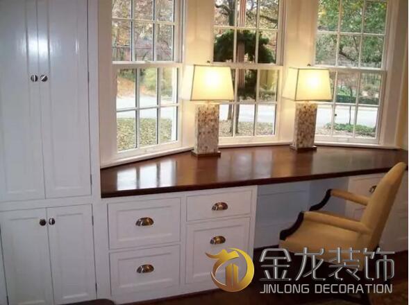 住宅全装修专业企业&mdash;&mdash;金龙装饰和大家分享（内）飘窗。金龙装饰将其大致分为两类：一种是实用型，一种是纯观赏型。
