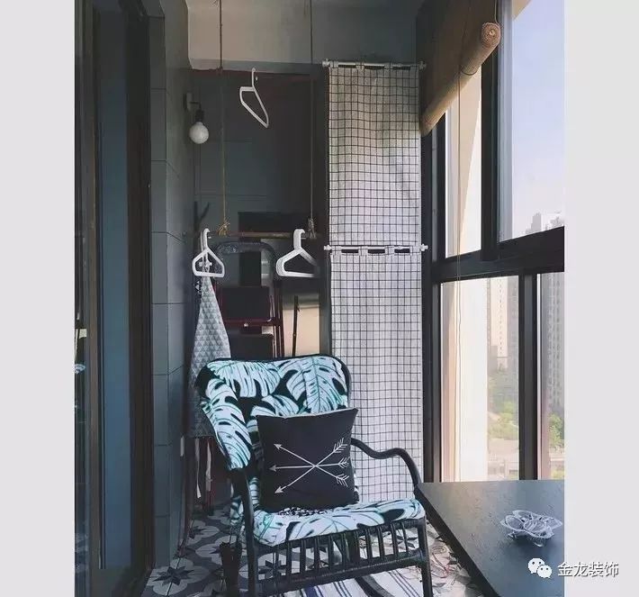 阳台要贴瓷砖，记住一定要这样贴 . . .