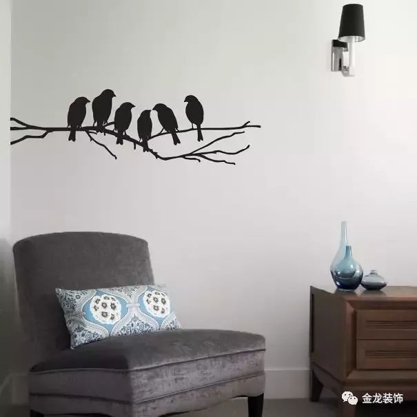 如何装饰你的白墙?